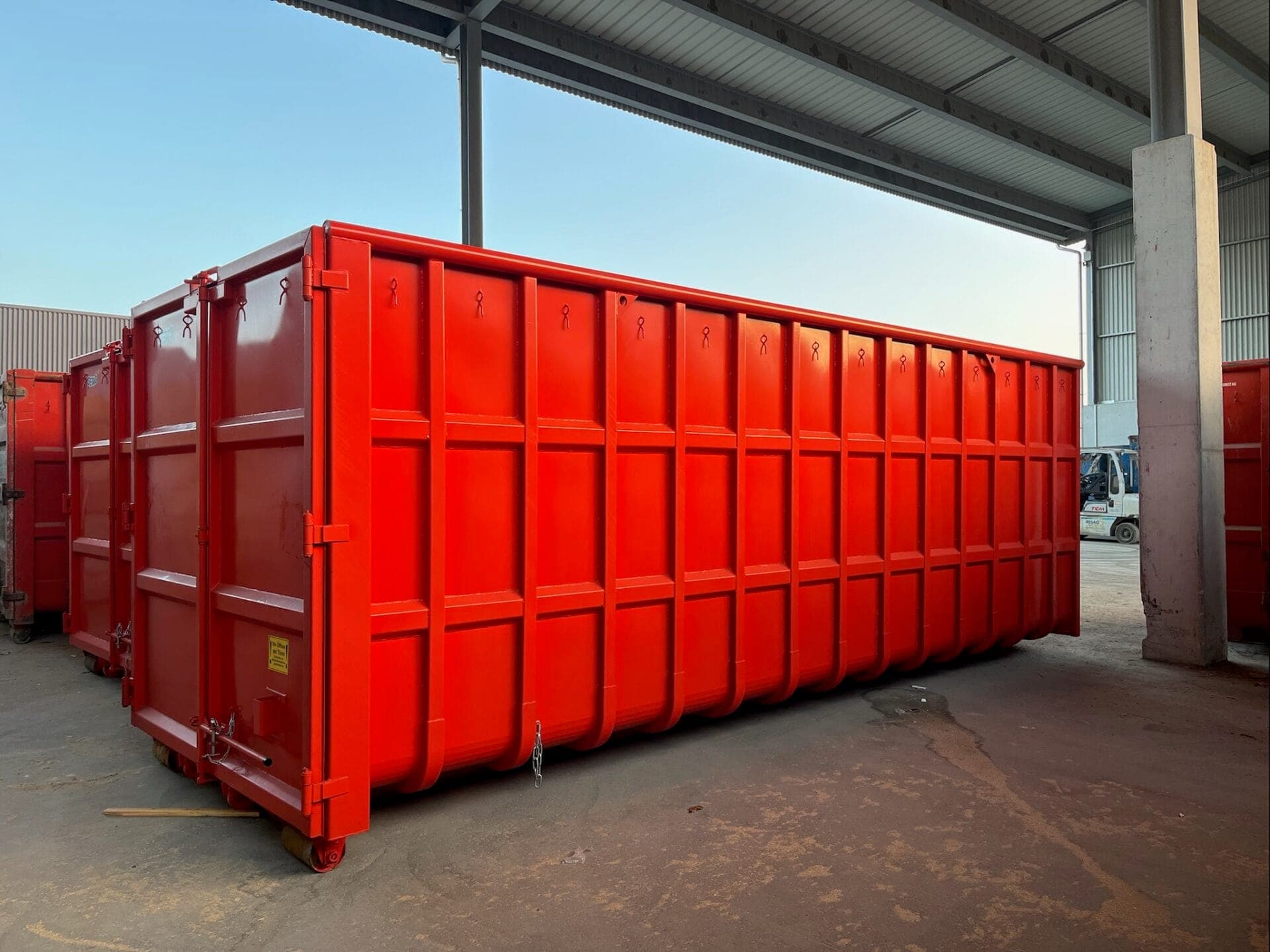 Abrollcontainer verstärkt mit Spanten RESAG