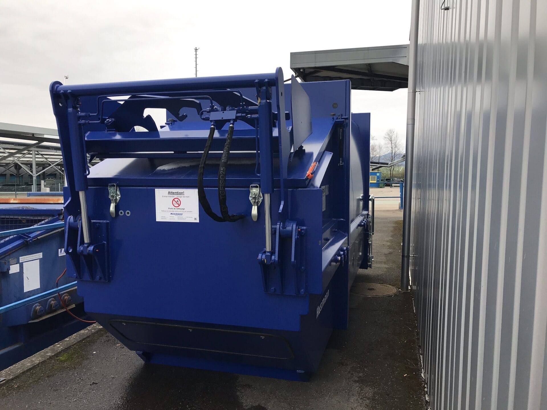 Husmann_Presscontainer SPB 10 AN-E m. HKV_Bourgeois Courgenay_5