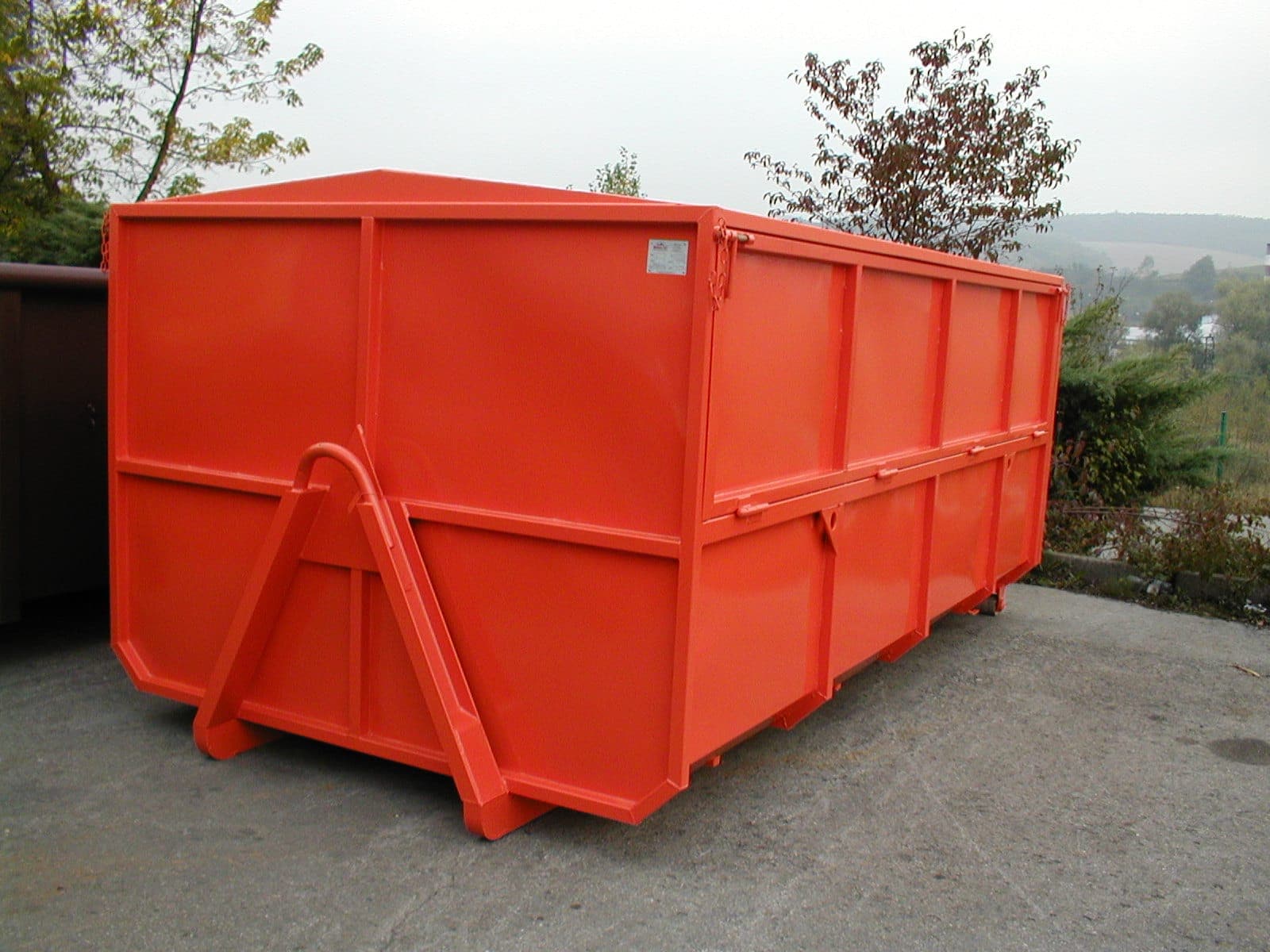 City Abrollcontainer mit Fixdach teilbare Seitenwand