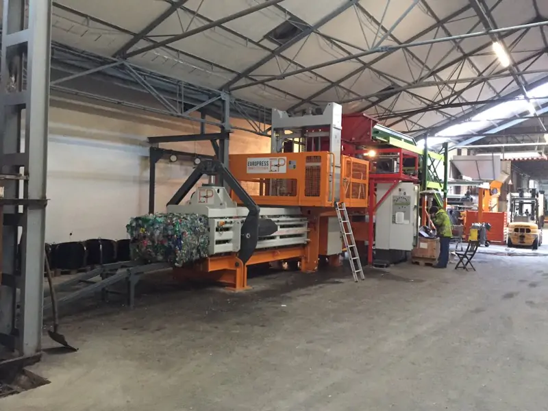 Gianni-Ochsner_Europresse_Kanalballenpresse3