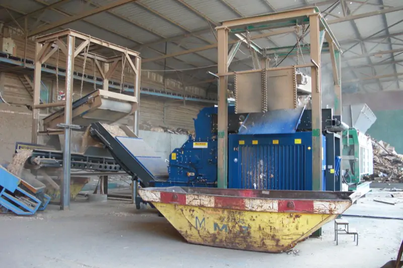 Holz-u.-Stockrecycling_Husmann_Feinzerkleinerer-HFG-V_Maschine-3