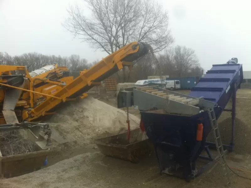 Maschinendemo_Wash-Bear-Leichtstoffabscheider_Moerschen_Beschickung