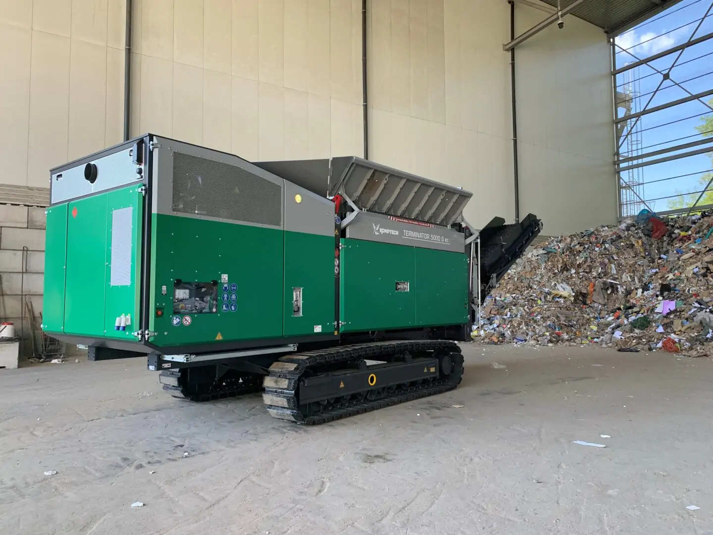 Komptech_Terminator 5000 SD_Track_geschreddertes Material_Vadec