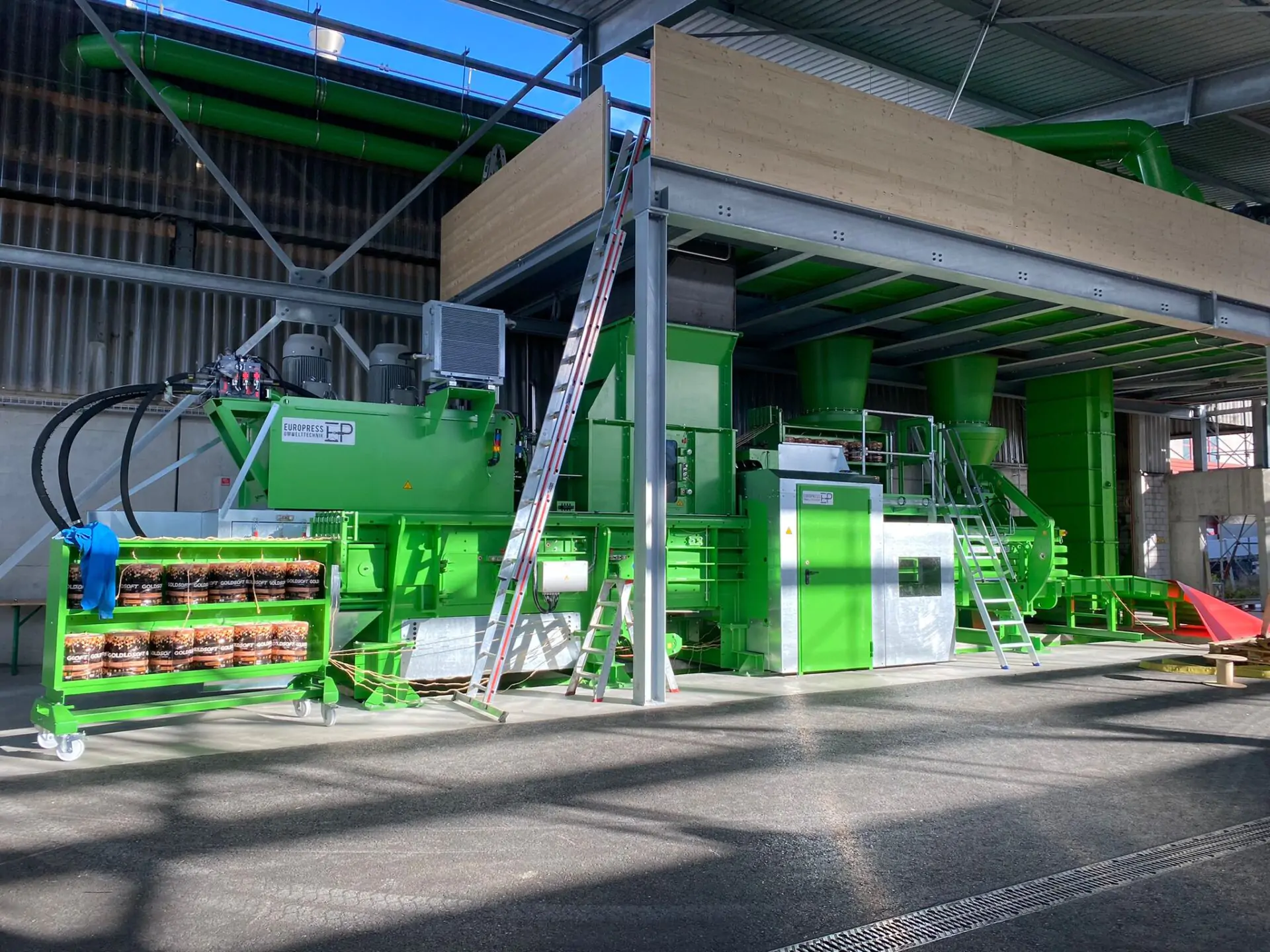 EUROPRESSE Trocknungsgesellschaft Tafers_Kanalballenpresse EPG 80 VG6_Garnrollen